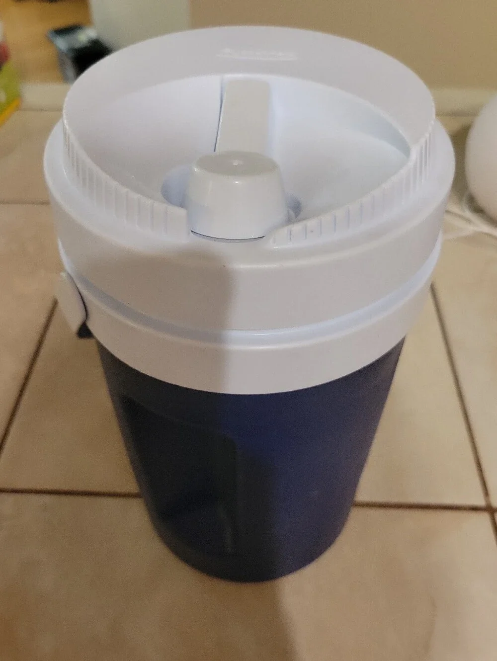 Vintage Blue Rubbermaid 1/2 Gallon Thermal Jug #1590